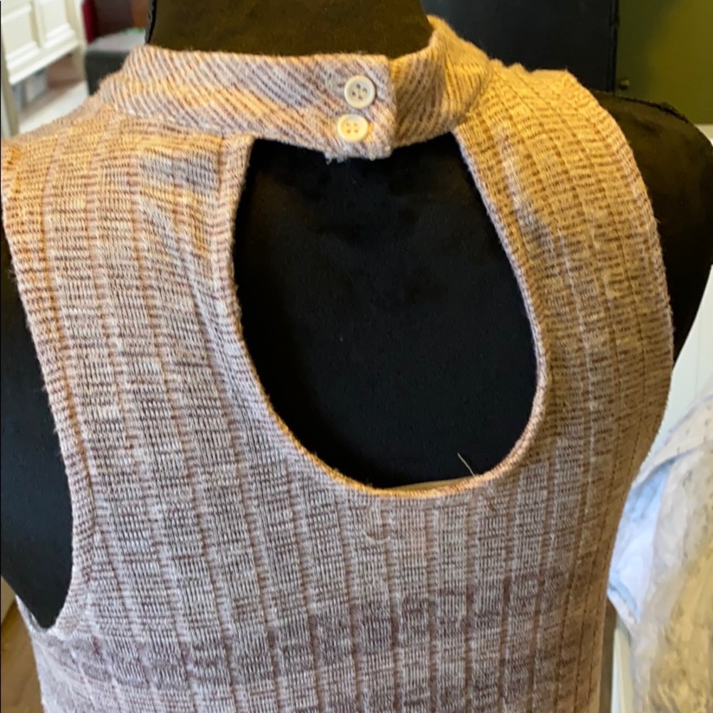 Spring dress - Picture 2 of 4
